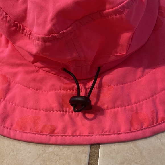 Sun Protection Zone Baby Pink Bucket Hat Adjustable with Straps - Picture 3 of 8